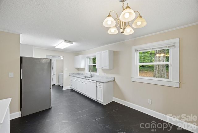 102 White Avenue, Kannapolis, NC 28081