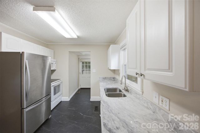 102 White Avenue, Kannapolis, NC 28081