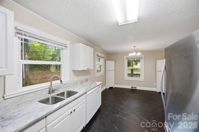 102 White Avenue, Kannapolis, NC 28081