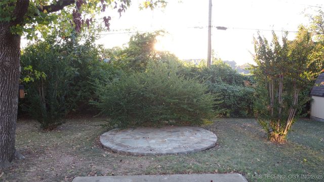 1335 N McFarland Place, Claremore, OK 74017