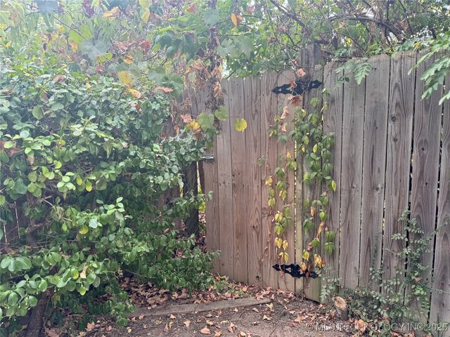 1335 N McFarland Place, Claremore, OK 74017