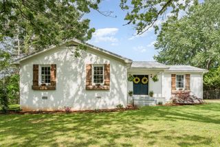 916 Greenwood Dr, Mcminnville, TN 37110