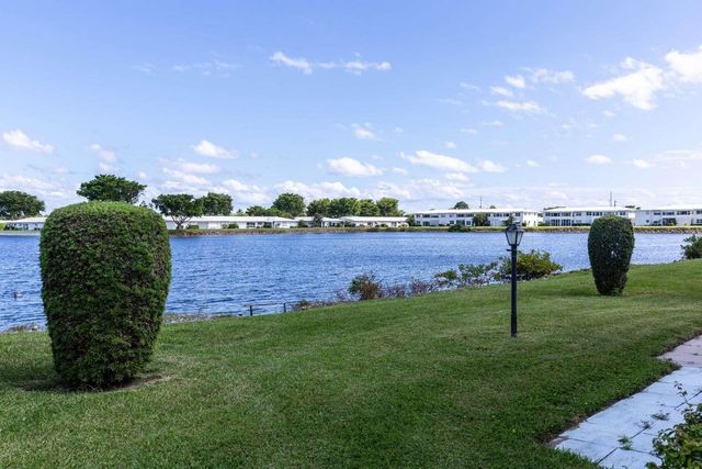 1116 Lake Terrace 207 G, Boynton Beach, FL 33426