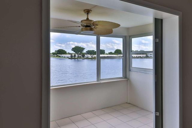 1116 Lake Terrace 207 G, Boynton Beach, FL 33426