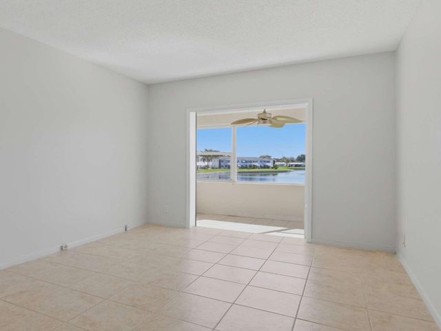 1116 Lake Terrace 207 G, Boynton Beach, FL 33426