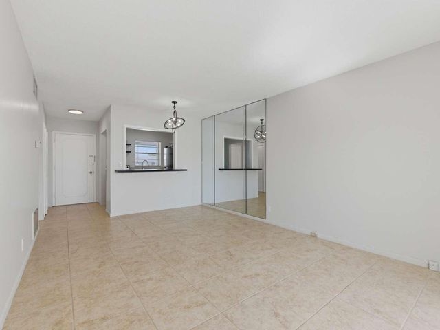 1116 Lake Terrace 207 G, Boynton Beach, FL 33426