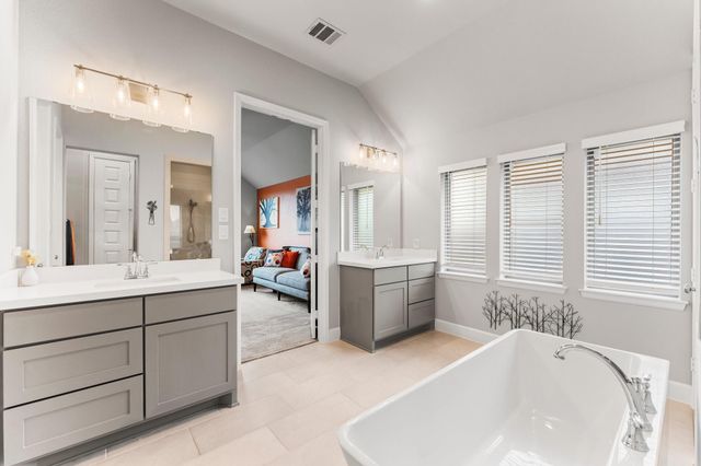 19227 Seabiscuit Stable Trail, Tomball, TX 77377