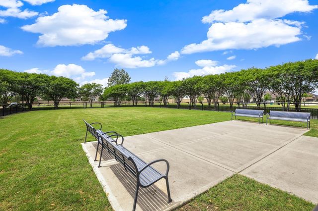 19227 Seabiscuit Stable Trail, Tomball, TX 77377