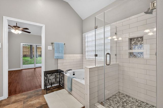 3122 Hemingway Drive, Montgomery, TX 77356