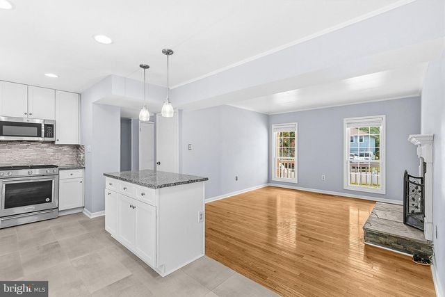 13457 ORANGEWOOD DR, Woodbridge, VA 22193
