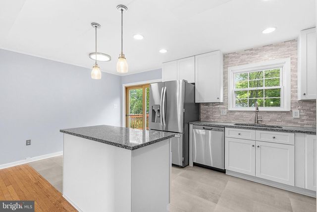 13457 ORANGEWOOD DR, Woodbridge, VA 22193