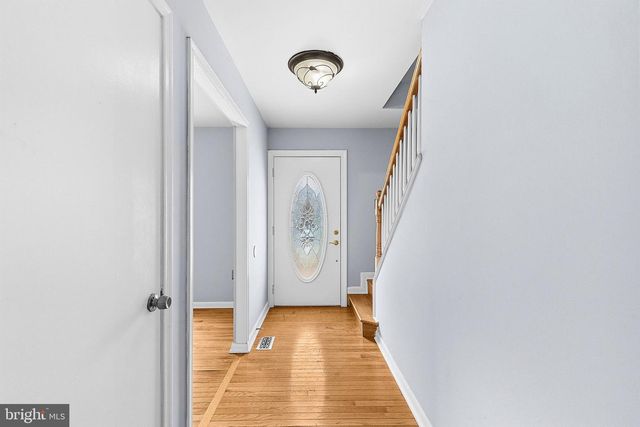 13457 ORANGEWOOD DR, Woodbridge, VA 22193