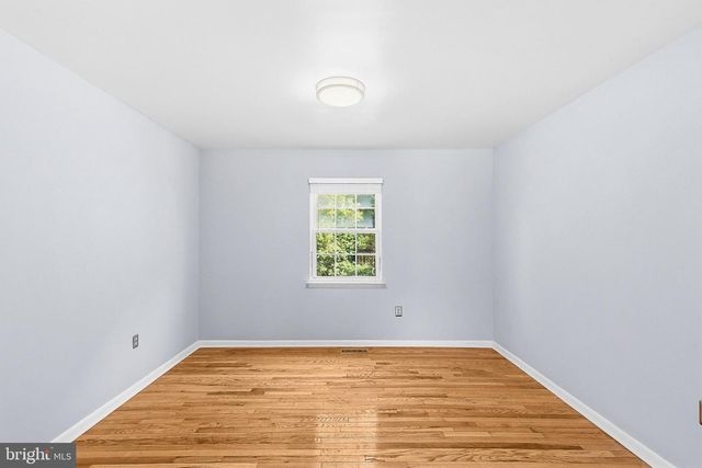 13457 ORANGEWOOD DR, Woodbridge, VA 22193