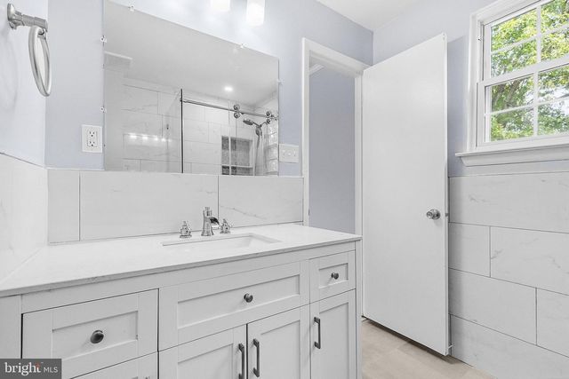13457 ORANGEWOOD DR, Woodbridge, VA 22193