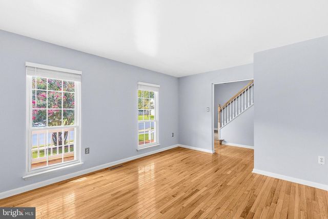 13457 ORANGEWOOD DR, Woodbridge, VA 22193