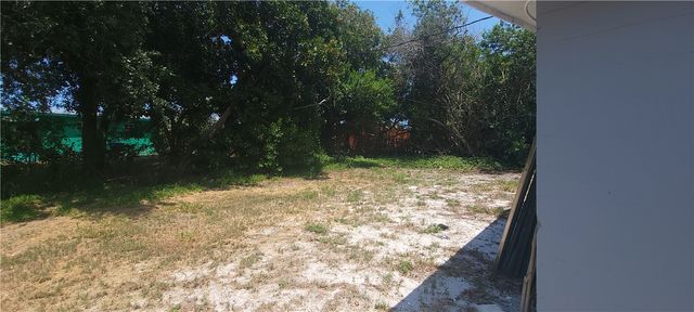 412 7th Road SW, Vero Beach, FL 32962