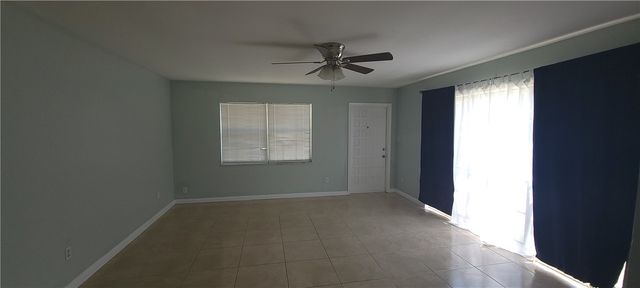 412 7th Road SW, Vero Beach, FL 32962