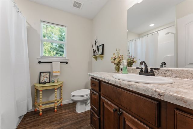 9 Hebrides Drive, Bella Vista, AR 72715
