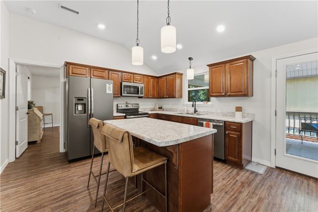 9 Hebrides Drive, Bella Vista, AR 72715