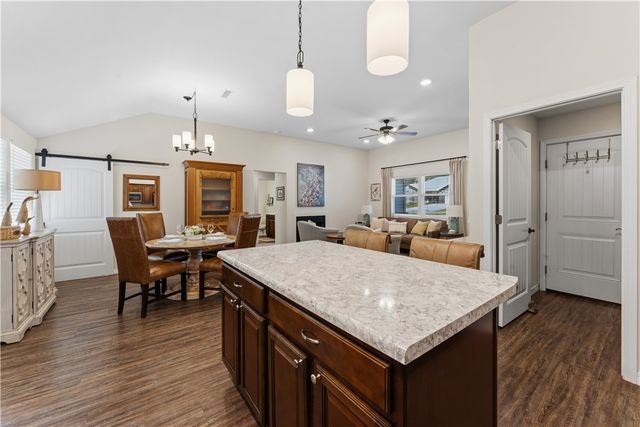 9 Hebrides Drive, Bella Vista, AR 72715