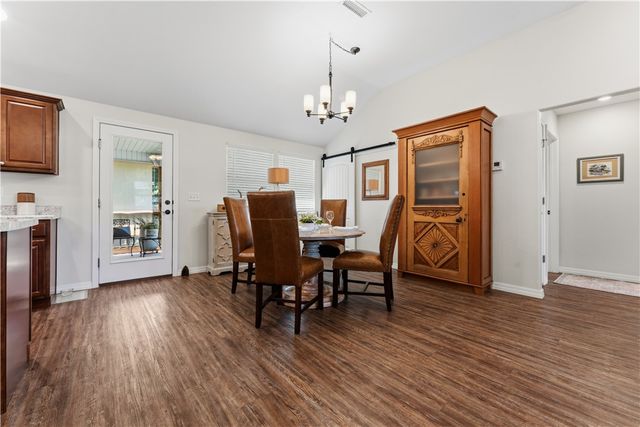 9 Hebrides Drive, Bella Vista, AR 72715