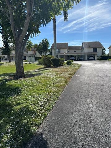 1767 LAKE PLACE 1767C, Venice, FL 34293