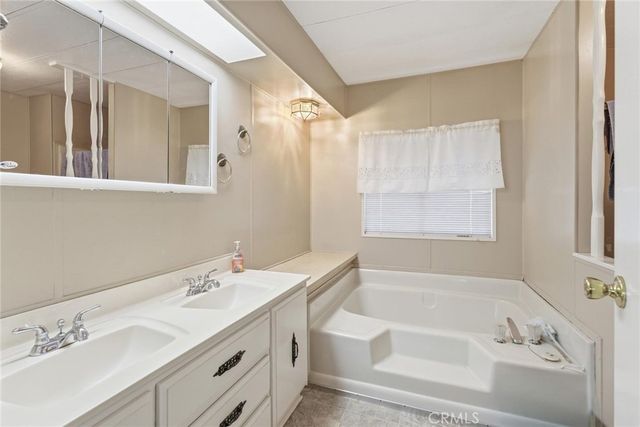 5001 W Florida 480, Hemet, CA 92545