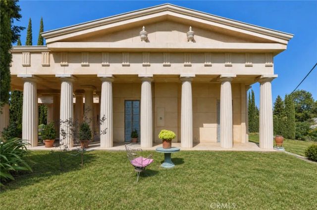 2021 W, Merced, CA 95340
