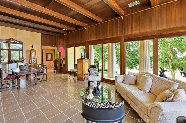 2021 W, Merced, CA 95340