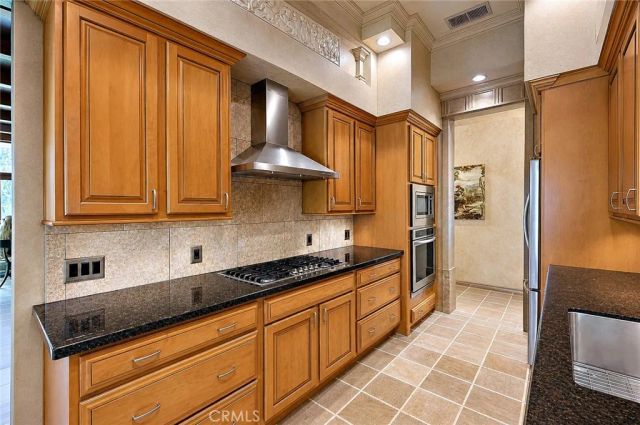 2021 W, Merced, CA 95340