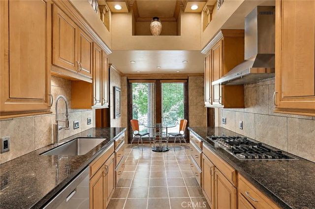 2021 W, Merced, CA 95340