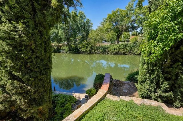 2021 W, Merced, CA 95340