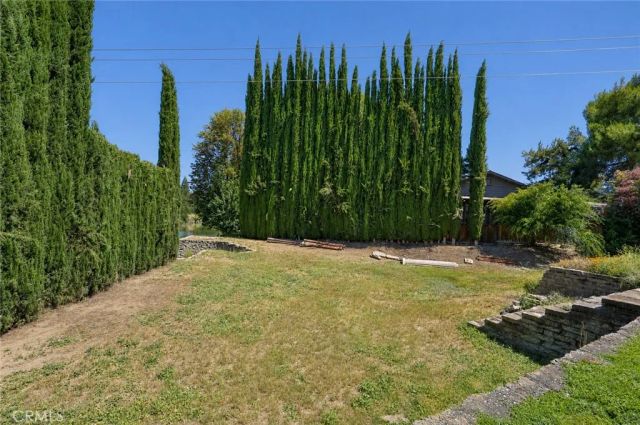 2021 W, Merced, CA 95340