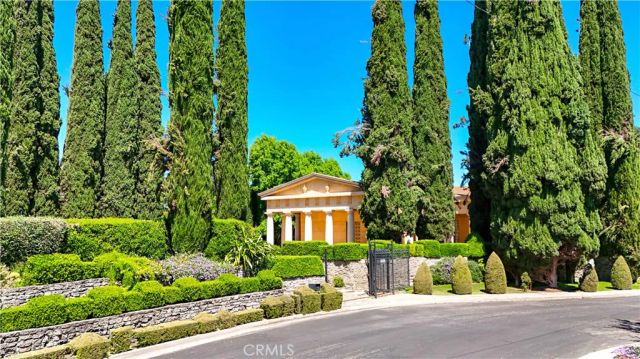 2021 W, Merced, CA 95340