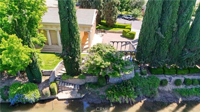 2021 W, Merced, CA 95340