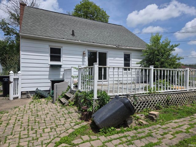 19700 Hildebrand Street, South Bend, IN 46614
