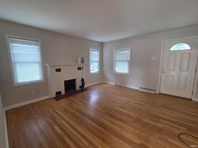 19700 Hildebrand Street, South Bend, IN 46614