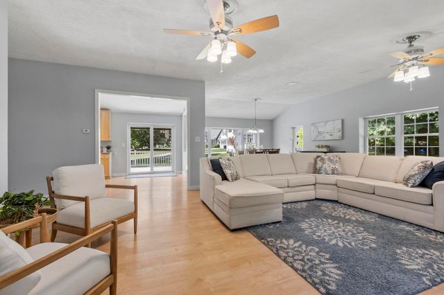 2 Reed Lane, Littleton, MA 01460
