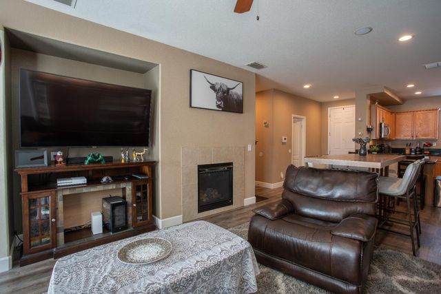 5012 Wuthering Ave, Sacramento, CA 95823