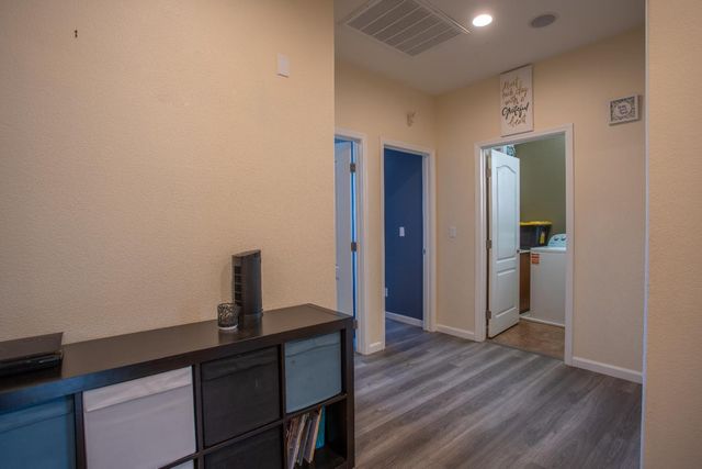 5012 Wuthering Ave, Sacramento, CA 95823