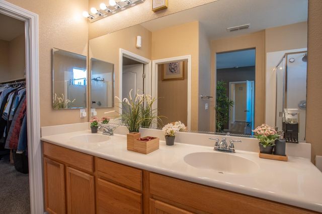 5012 Wuthering Ave, Sacramento, CA 95823