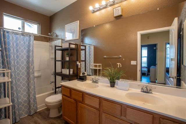 5012 Wuthering Ave, Sacramento, CA 95823