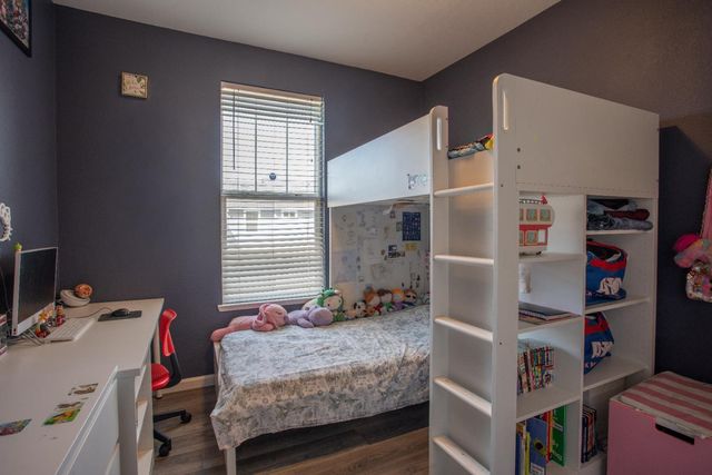 5012 Wuthering Ave, Sacramento, CA 95823