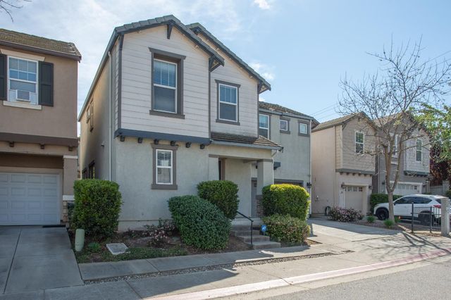 5012 Wuthering Ave, Sacramento, CA 95823