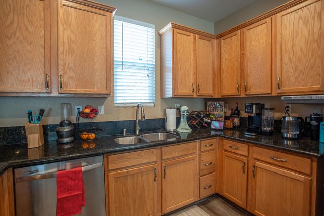 5012 Wuthering Ave, Sacramento, CA 95823