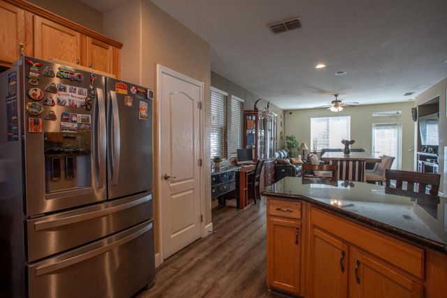 5012 Wuthering Ave, Sacramento, CA 95823