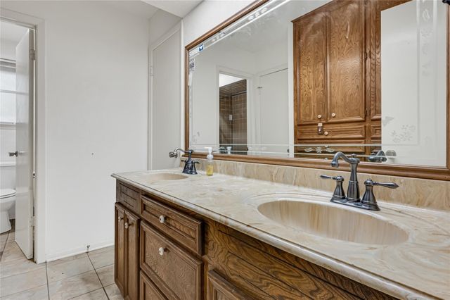 505 Oak Drive, Friendswood, TX 77546