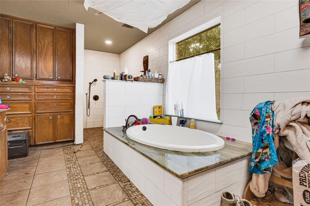 505 Oak Drive, Friendswood, TX 77546