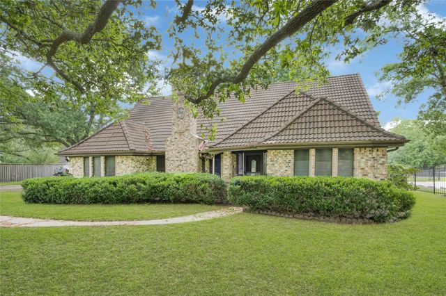 505 Oak Drive, Friendswood, TX 77546