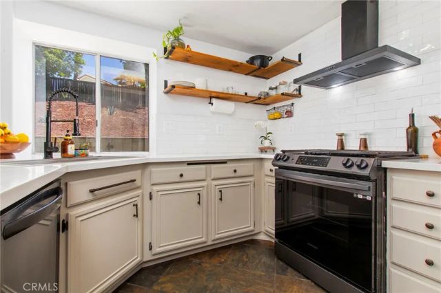 25496 Blackthorne, Murrieta, CA 92563